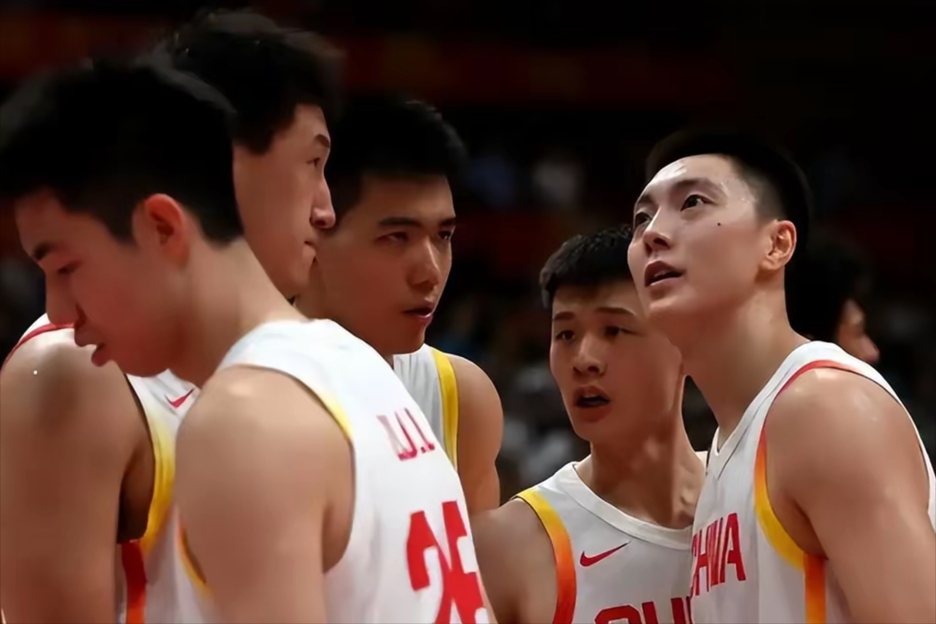 比赛前夕球员集训状态紊乱，备战受阻