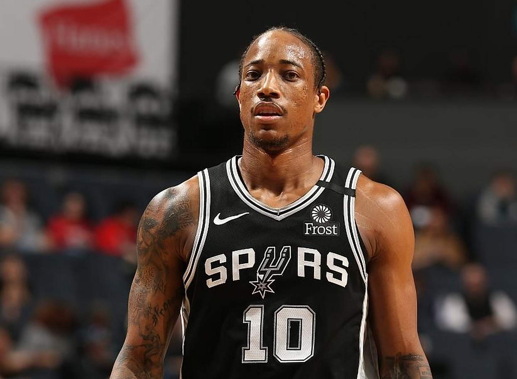 马刺大破爵士，德罗赞心无旁骛砍下高分