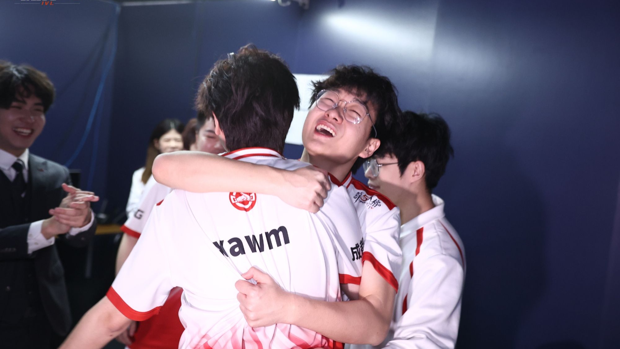 CLG翻盘PSG，Gumayusi开启传奇时刻鏖战多局小组赛，留下经典瞬间的简单介绍