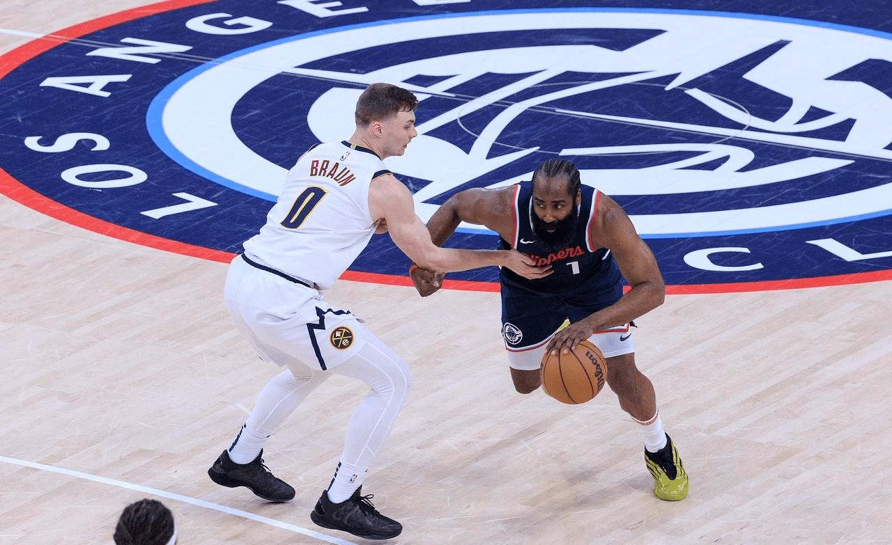 爱游戏tv-快船斩获四连胜，稳坐东部第二