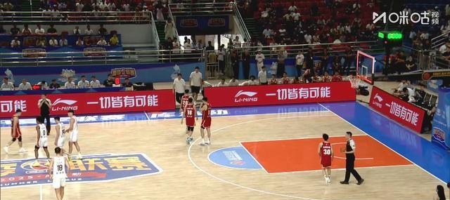 陕西队客场大胜四川队，表现抢眼