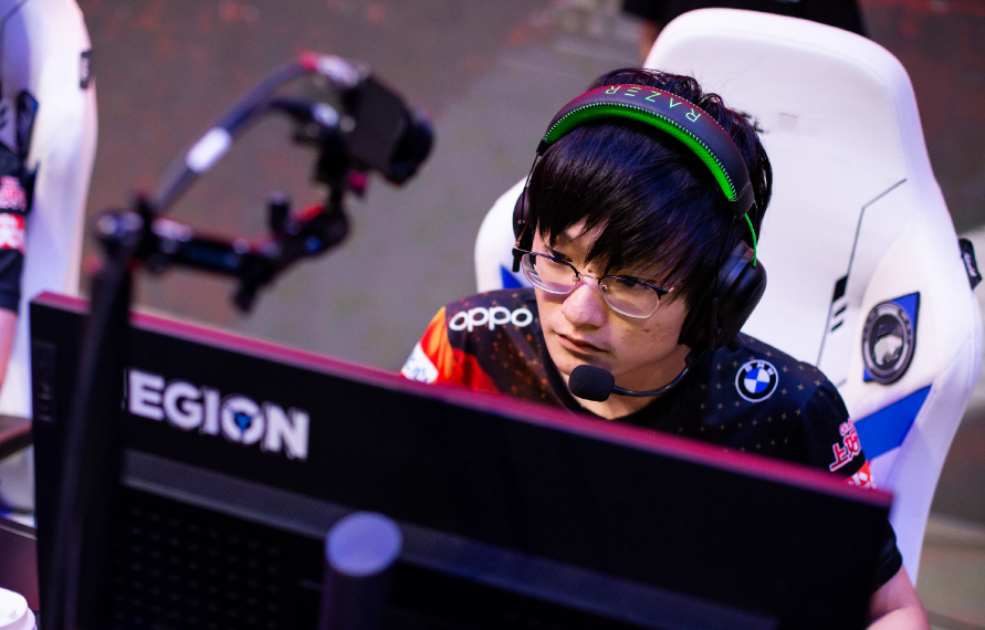 EG力克FPX，Inspired团战一打五鏖战多局小组赛，点燃全场激情的简单介绍