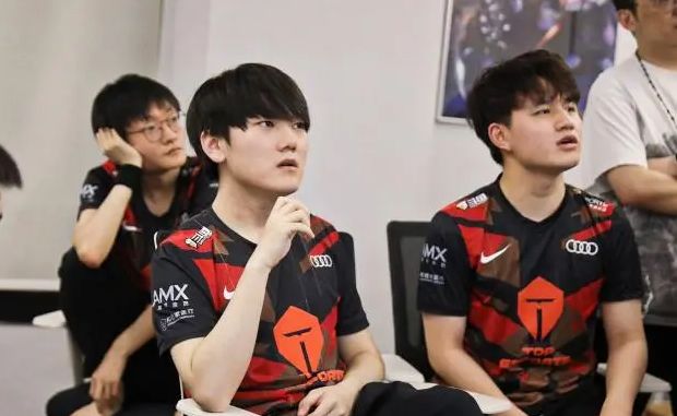 爱游戏在线-胜者晋级下一轮！谁将笑到最后