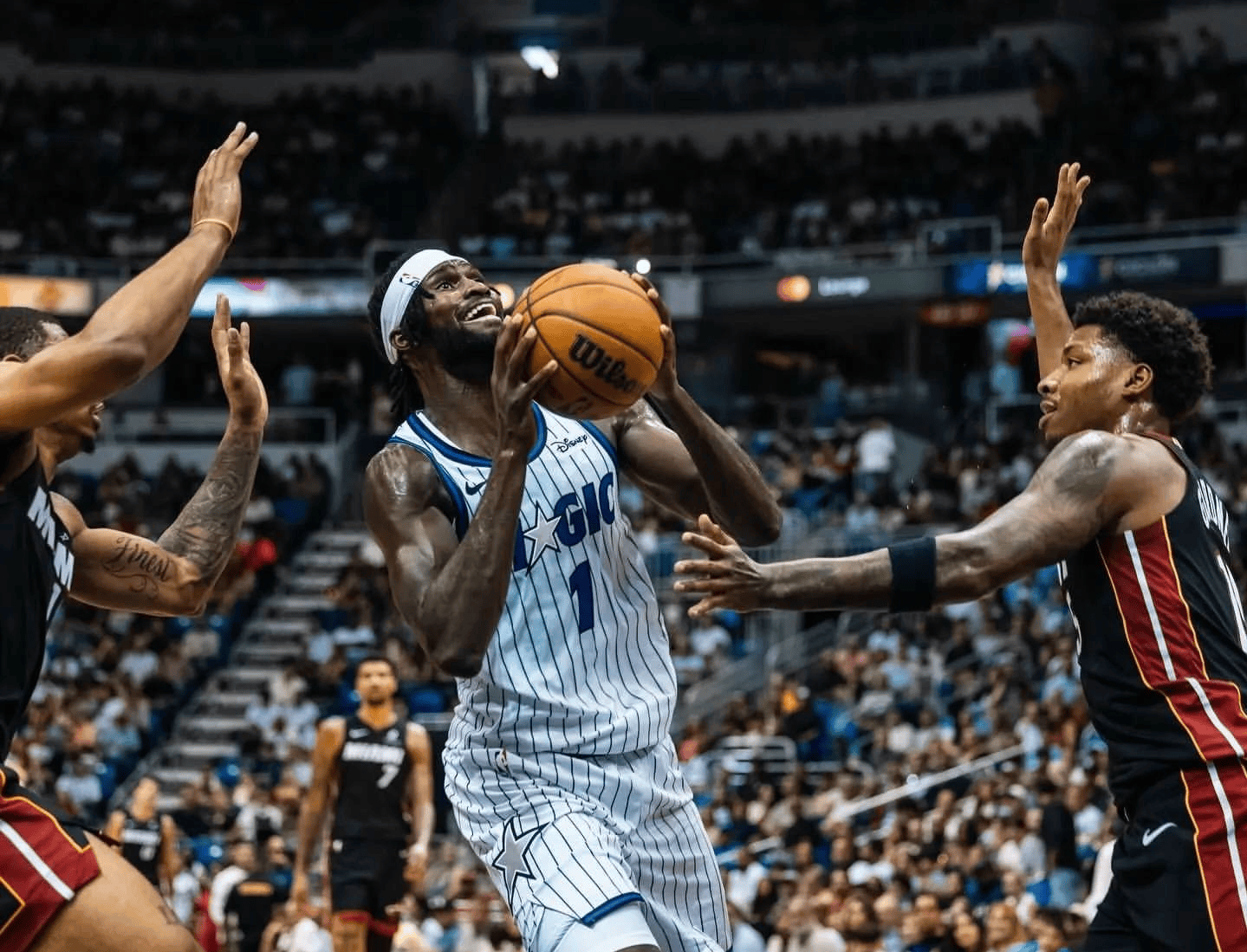 步行者一波澎湃，客场逆转魔术获胜