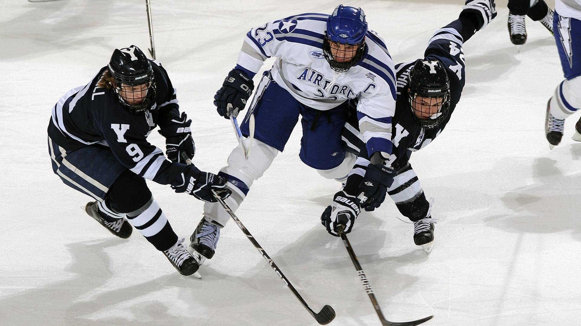 墨西哥铁卫军团被打成筛子,莱奥加冕加勒比雄鹰新王