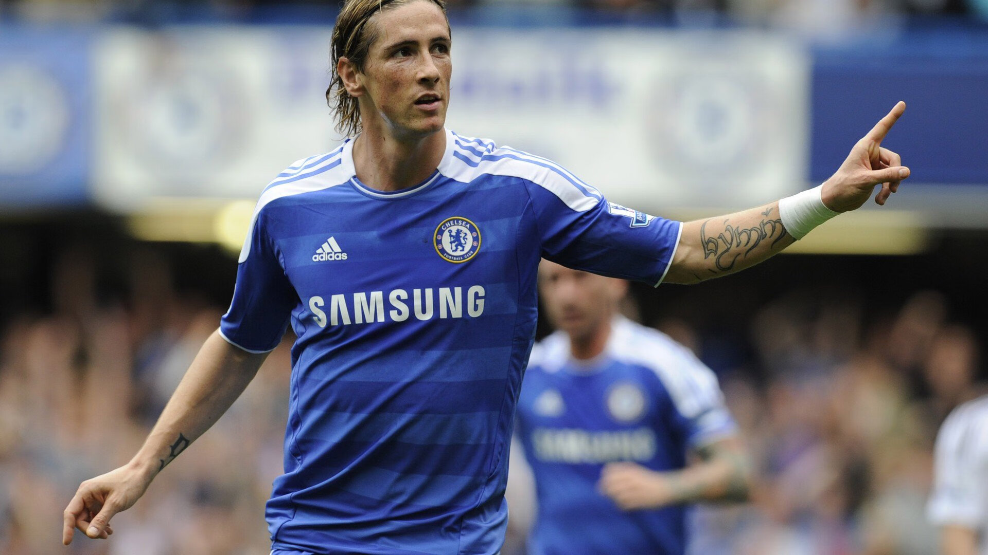 十年暗涌,当沉默战舰终于与惊雷在最高处相撞