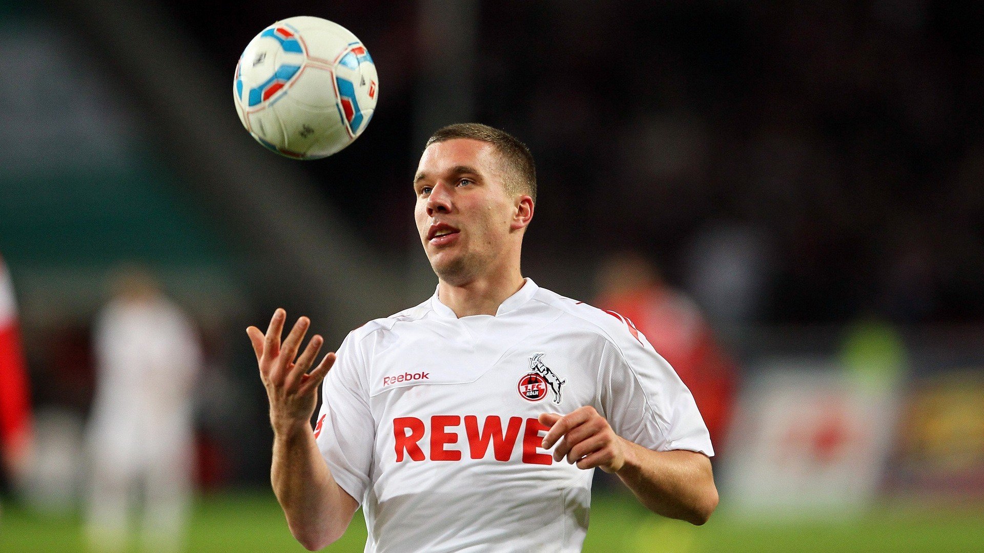 世纪之战数据狂飙！莫德里奇史诗表现难敌哥伦比亚黄金一瞬